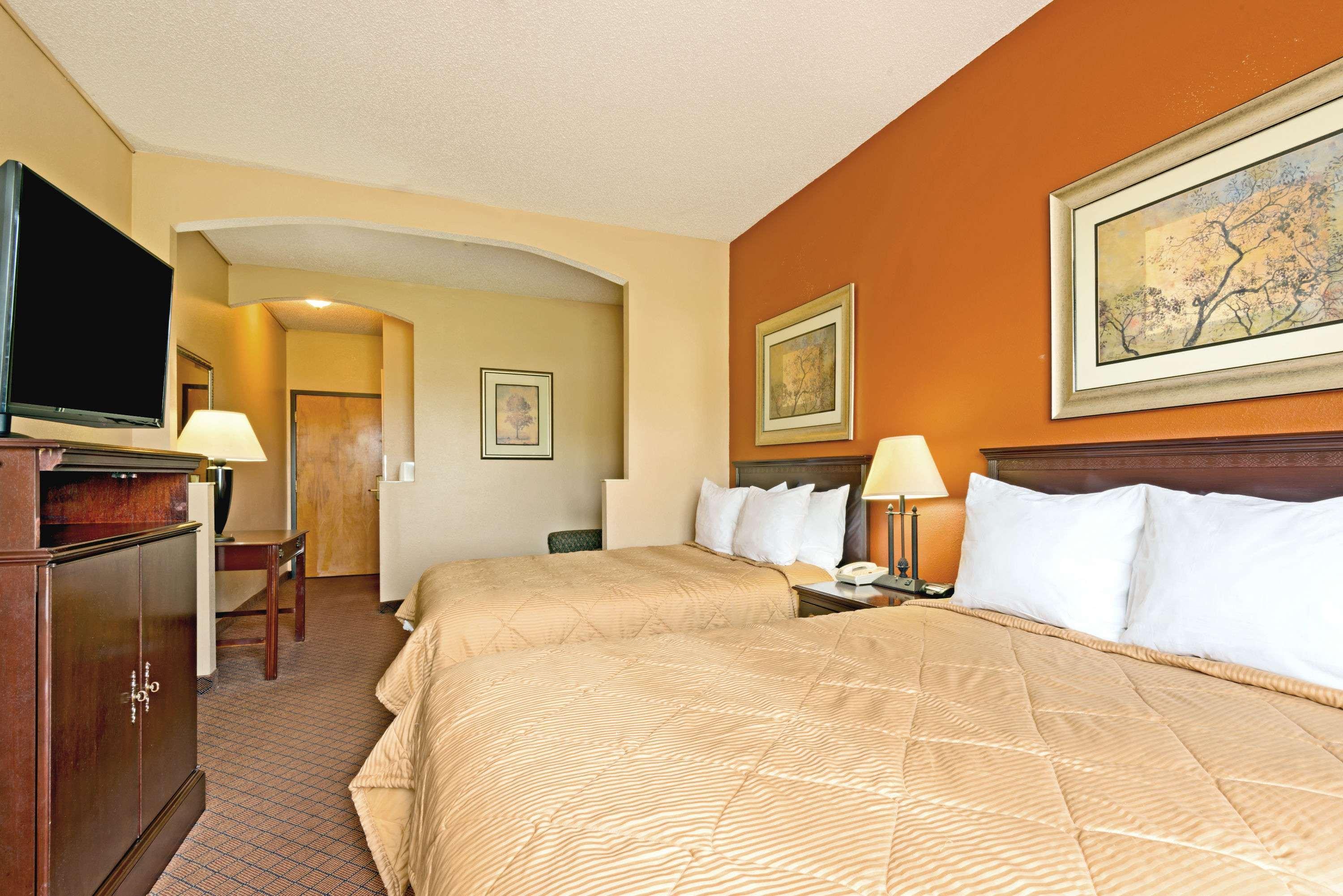 Days Inn By Wyndham Coliseum Montgomery Al Extérieur photo