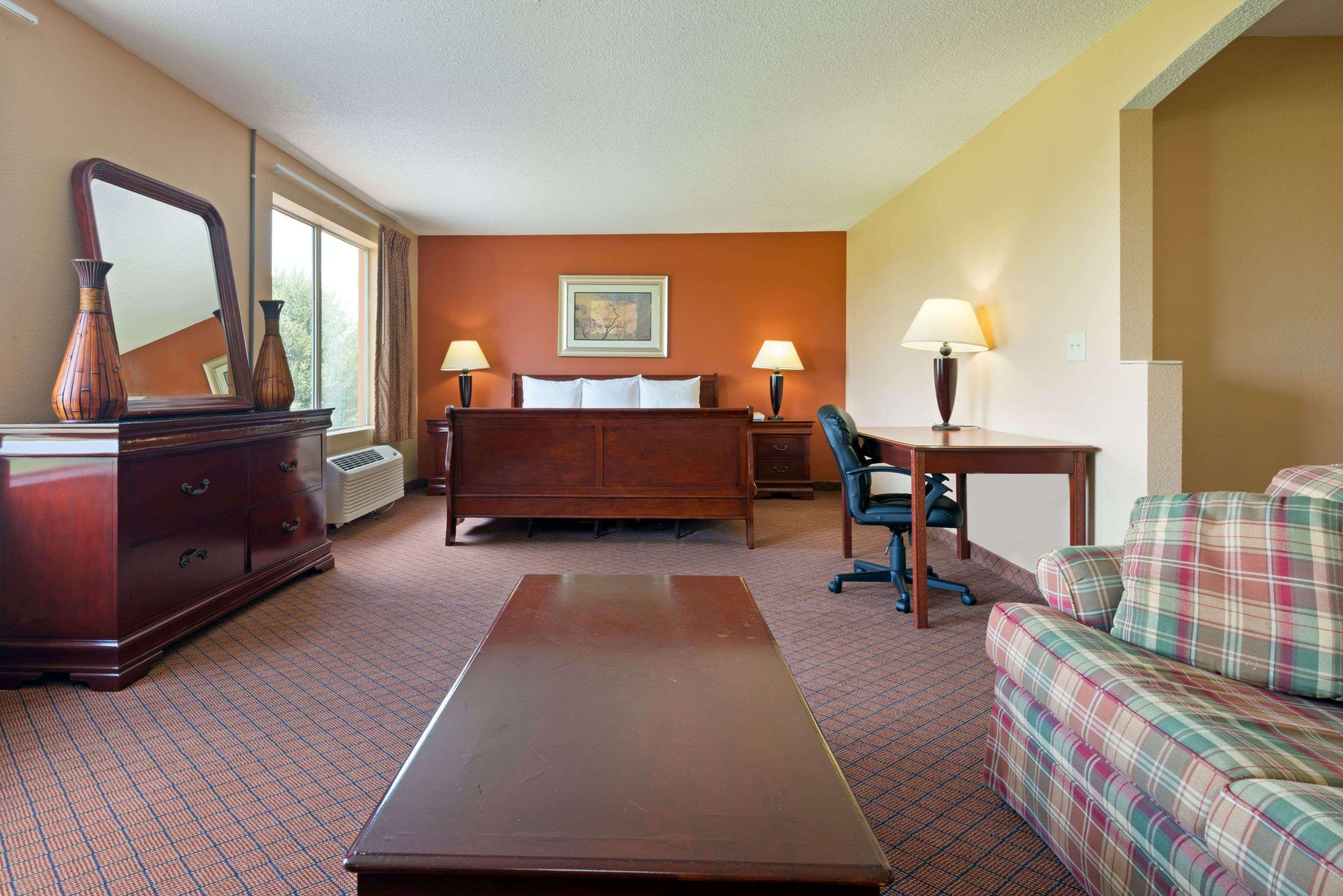 Days Inn By Wyndham Coliseum Montgomery Al Extérieur photo